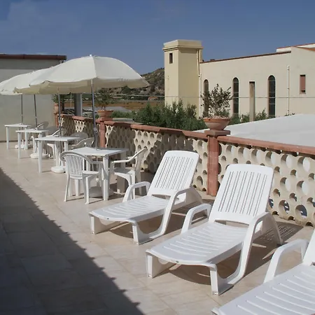 Couette-café Giarrizzo 3*