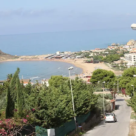 לינה וארוחת בוקר Giarrizzo 3*